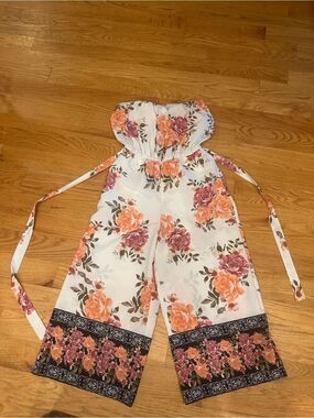 A Hint Of Blush Medium Floral Strapless Jumpsuit Jumper cropped pants